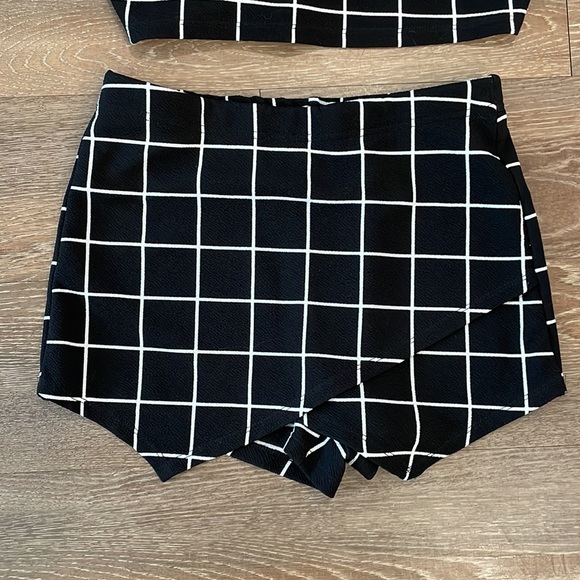 geometric striped matching crop top & skirt set - Picture 2 of 9